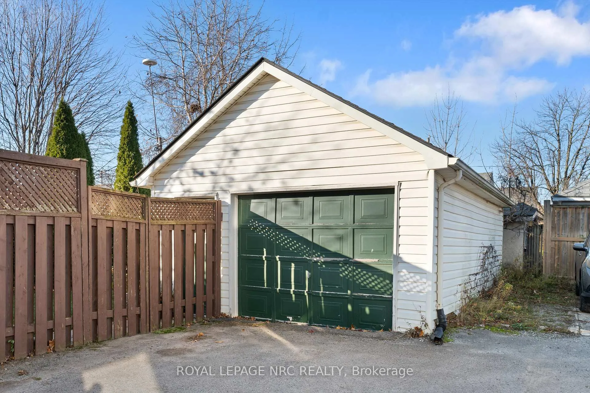 Photo 22 of 163 Pine Street S, Thorold, Thorold Downtown — HOMEH