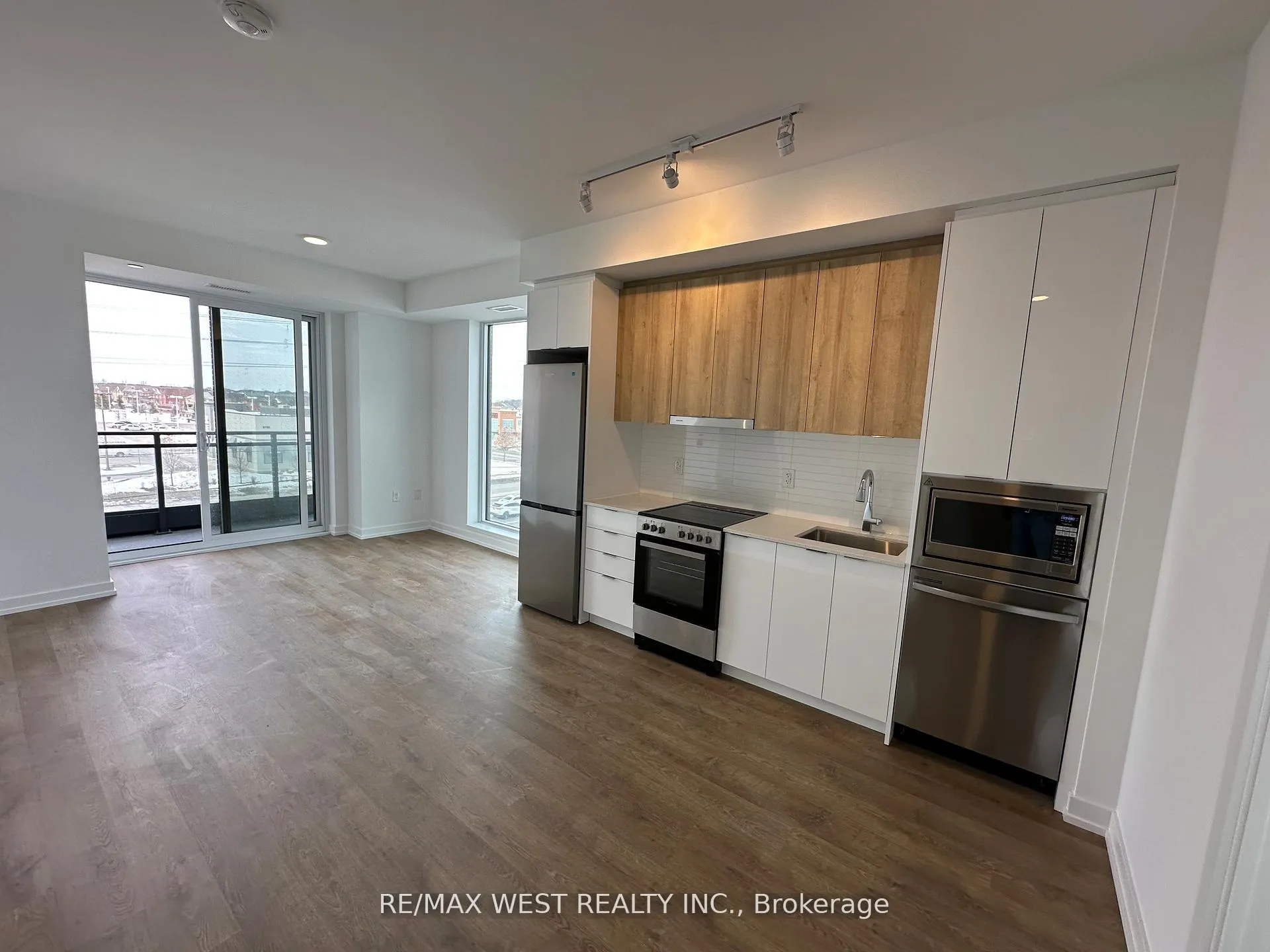 Photo 3 of Unit 337, 9763 Markham Road, Markham, Greensborough — HOMEH