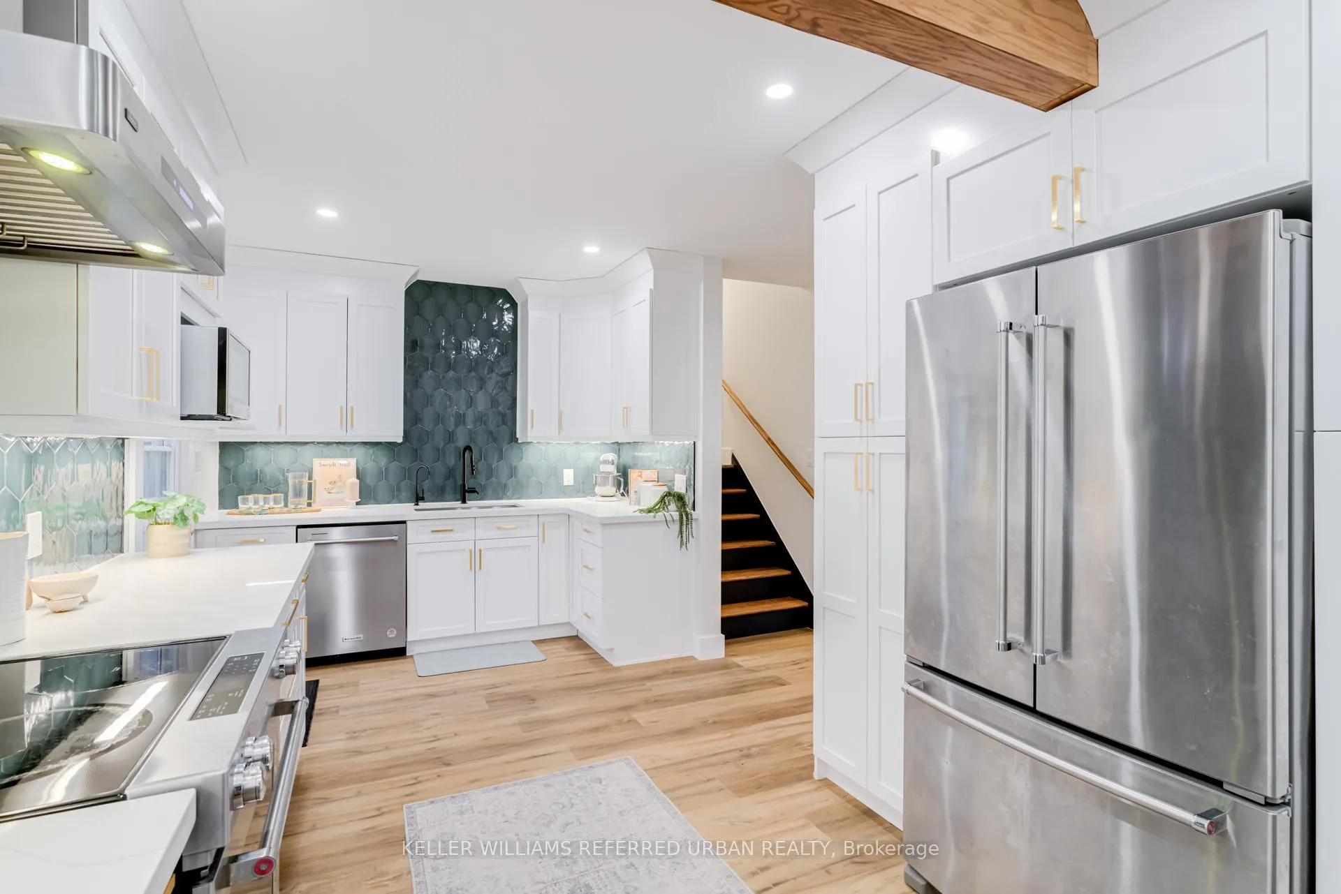 Photo 6 of 237 Hoover Crescent, Hamilton, Balfour — HOMEH