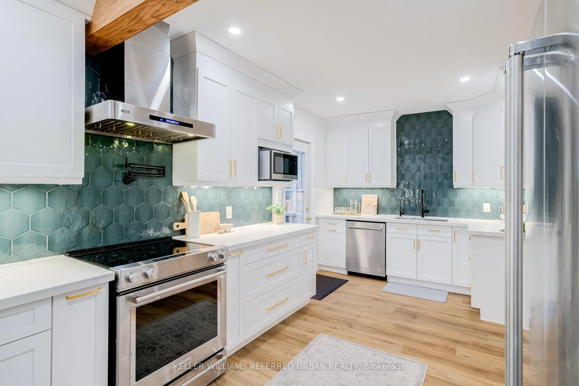 Photo 7 of 237 Hoover Crescent, Hamilton, Balfour — HOMEH
