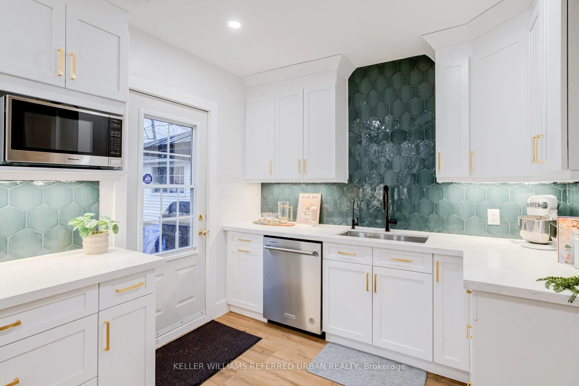 Photo 8 of 237 Hoover Crescent, Hamilton, Balfour — HOMEH