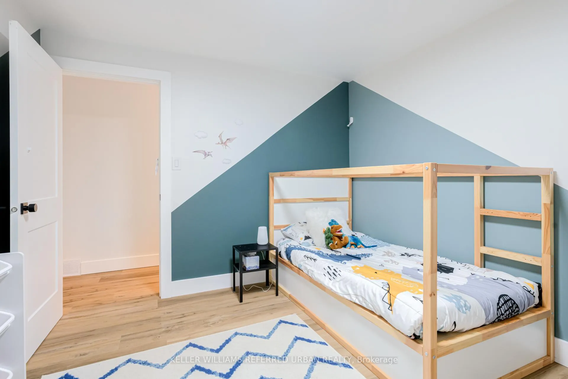 Photo 13 of 237 Hoover Crescent, Hamilton, Balfour — HOMEH
