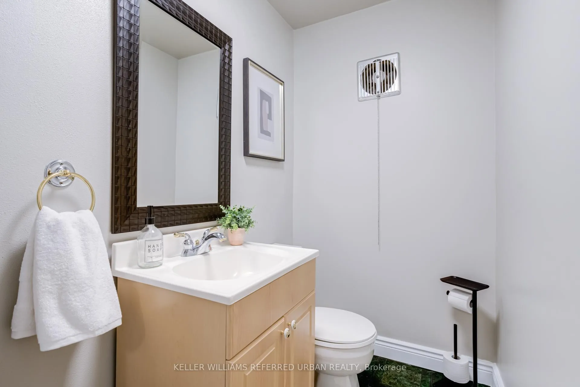 Photo 19 of 237 Hoover Crescent, Hamilton, Balfour — HOMEH