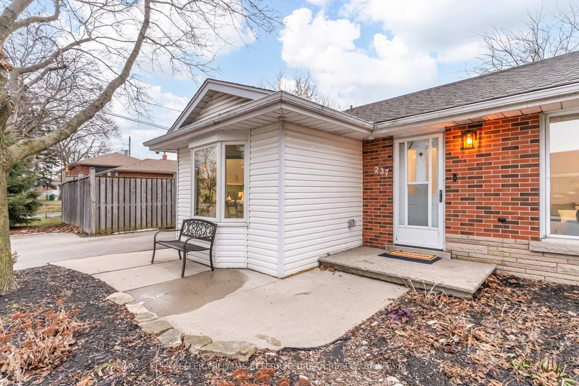 Photo 21 of 237 Hoover Crescent, Hamilton, Balfour — HOMEH
