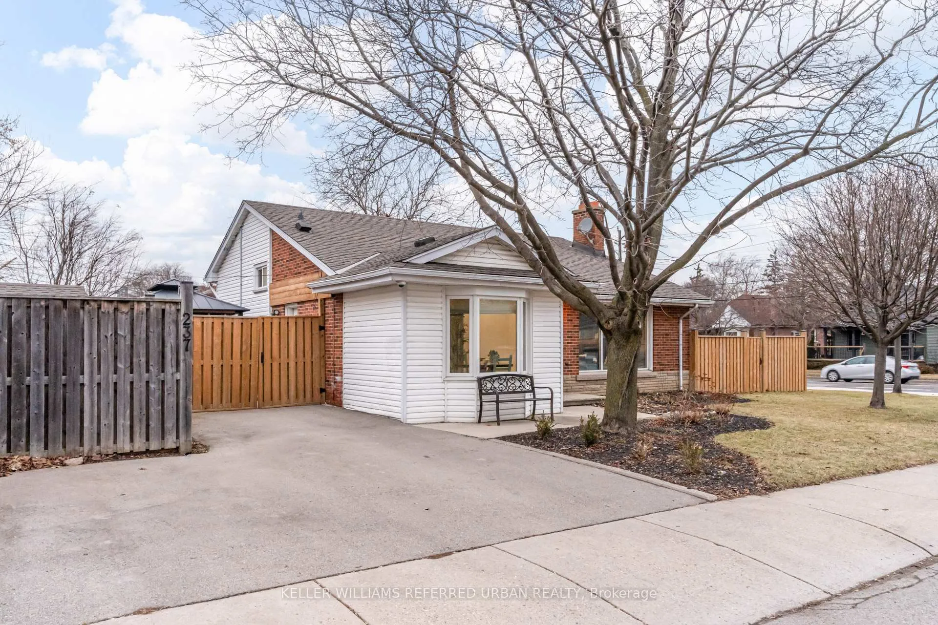 Photo 22 of 237 Hoover Crescent, Hamilton, Balfour — HOMEH