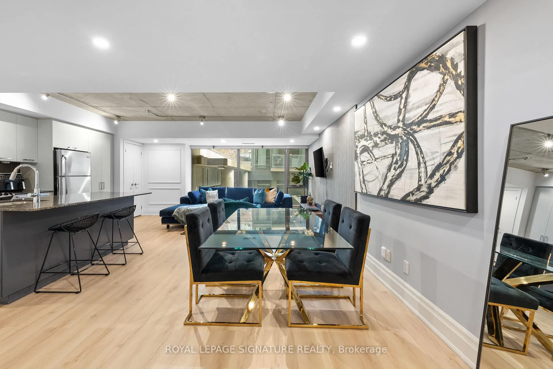 Photo 2 of Unit 109, 95 Bathurst Street, Toronto, Waterfront Communities — HOMEH