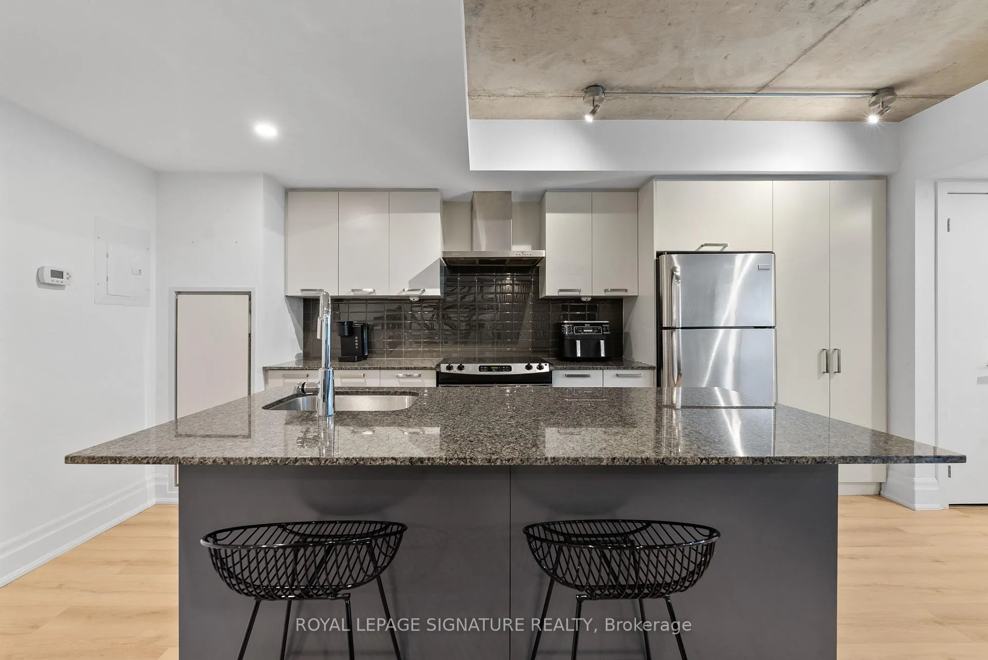 Photo 9 of Unit 109, 95 Bathurst Street, Toronto, Waterfront Communities — HOMEH