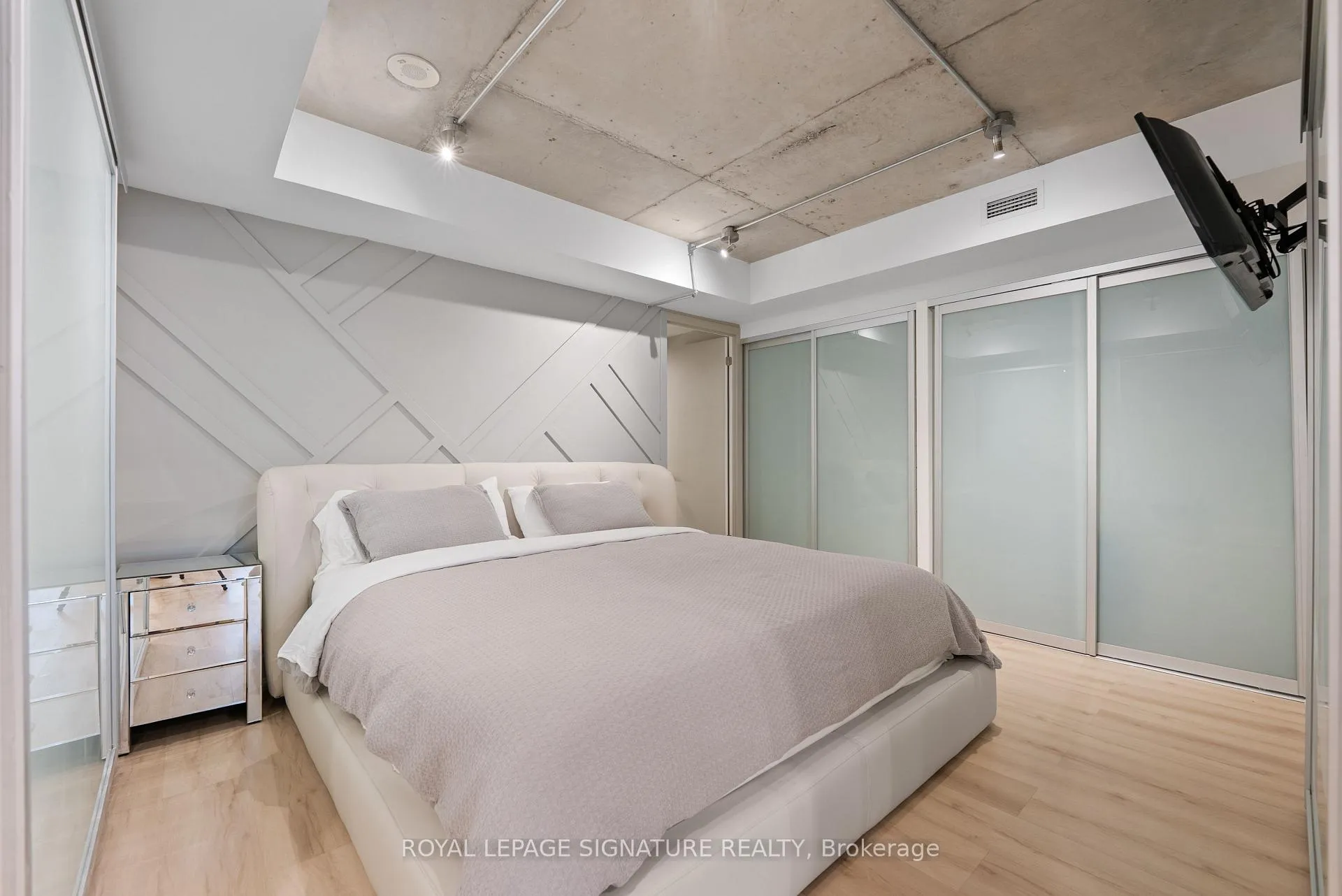 Photo 10 of Unit 109, 95 Bathurst Street, Toronto, Waterfront Communities — HOMEH