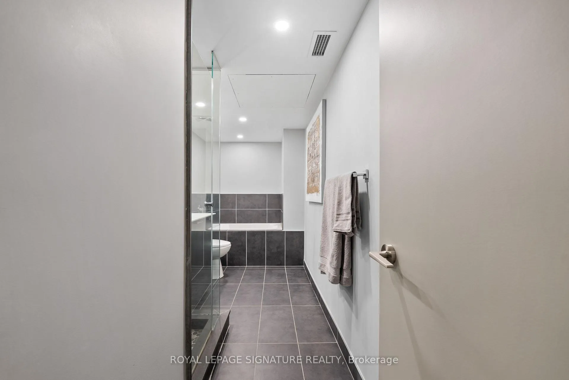 Photo 12 of Unit 109, 95 Bathurst Street, Toronto, Waterfront Communities — HOMEH