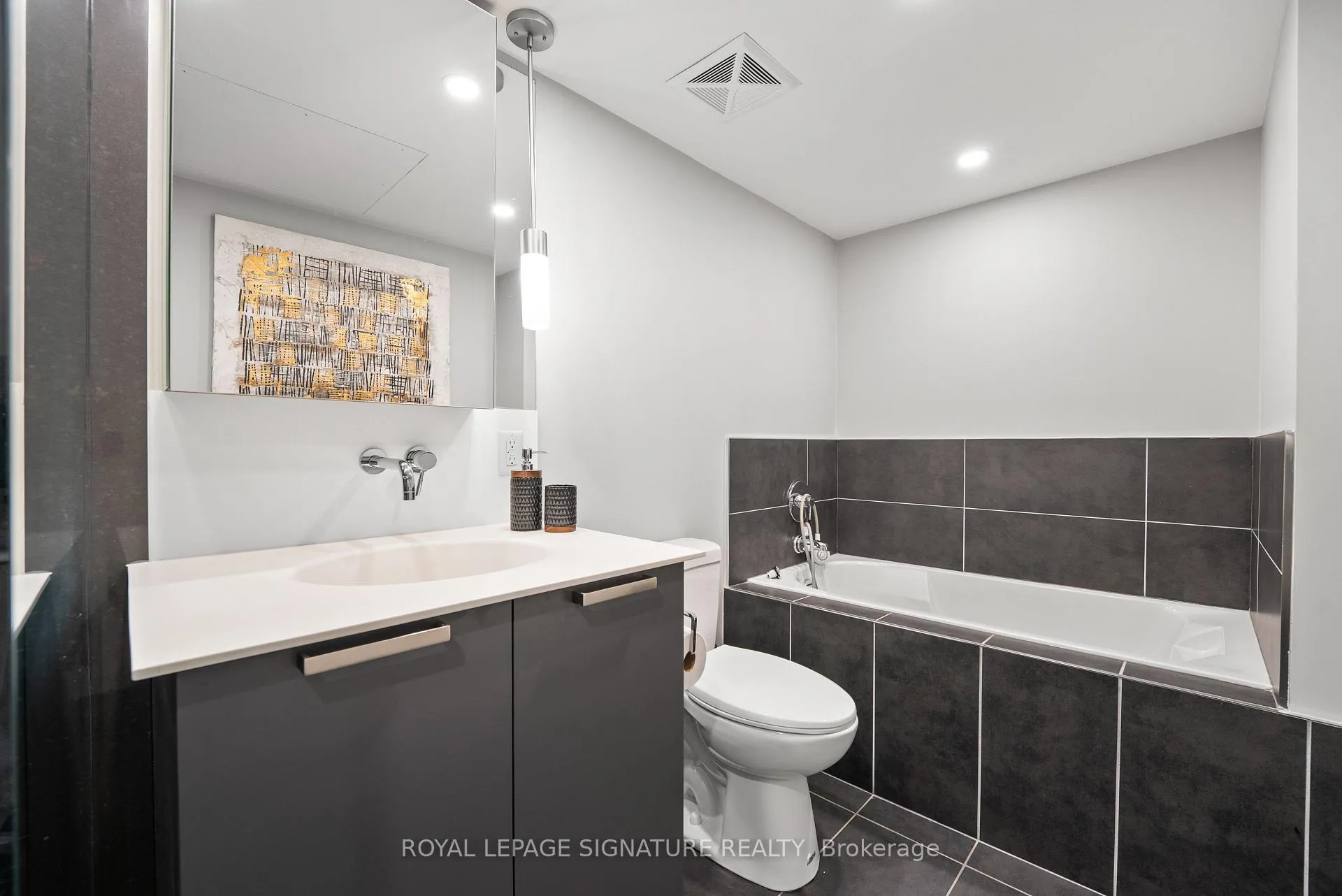 Photo 13 of Unit 109, 95 Bathurst Street, Toronto, Waterfront Communities — HOMEH