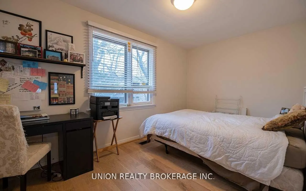 Photo 8 of Unit Upper, 71 Kenilworth Avenue, Toronto, The Beaches — HOMEH