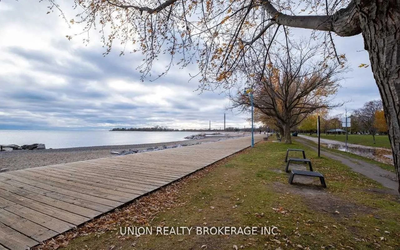 Photo 11 of Unit Upper, 71 Kenilworth Avenue, Toronto, The Beaches — HOMEH