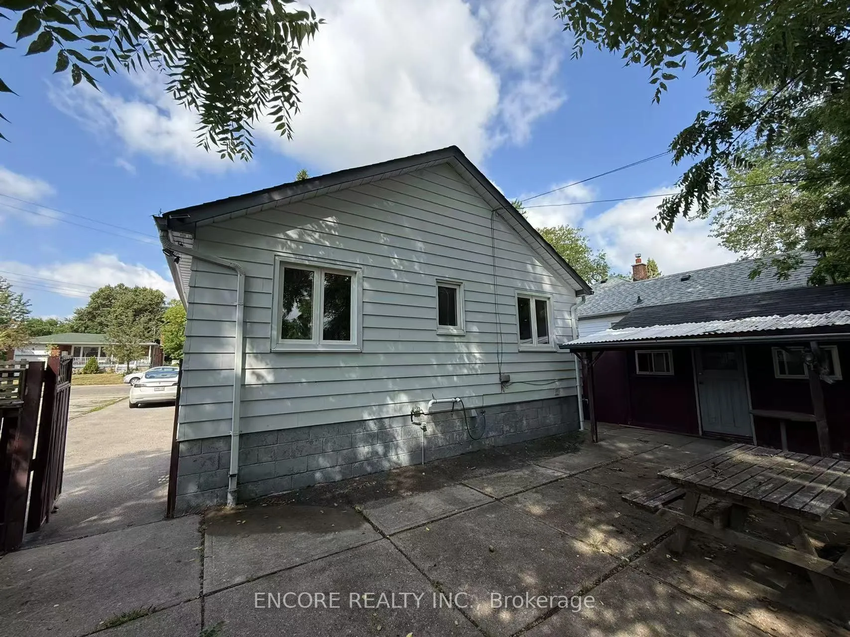 Photo 3 of 7 Weir Crescent, Scarborough, West Hill — HOMEH