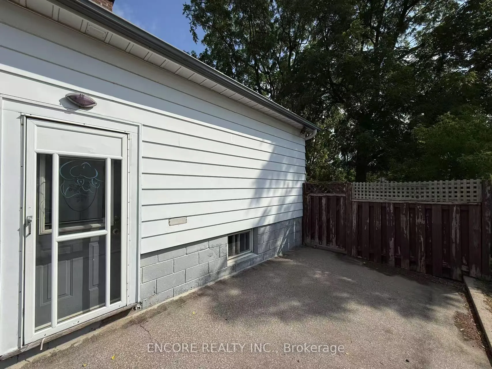 Photo 4 of 7 Weir Crescent, Scarborough, West Hill — HOMEH