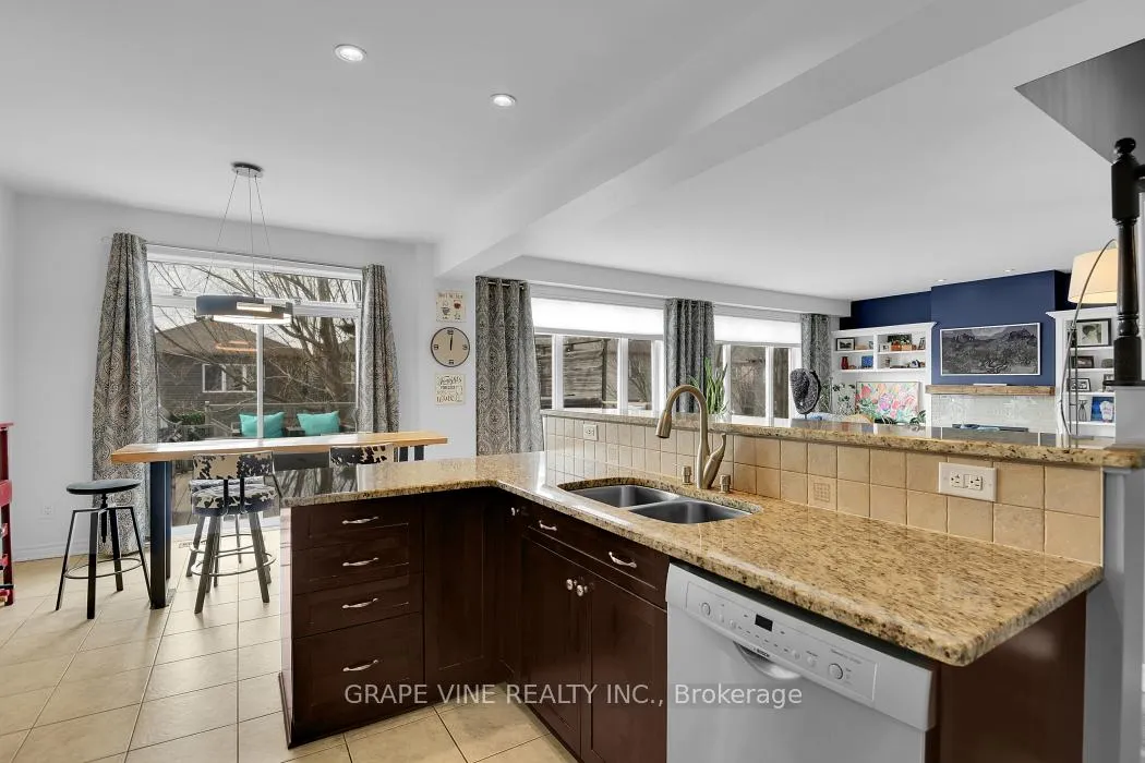 Photo 9 of 517 Overland Drive, Ottawa, Stittsville (North) — HOMEH