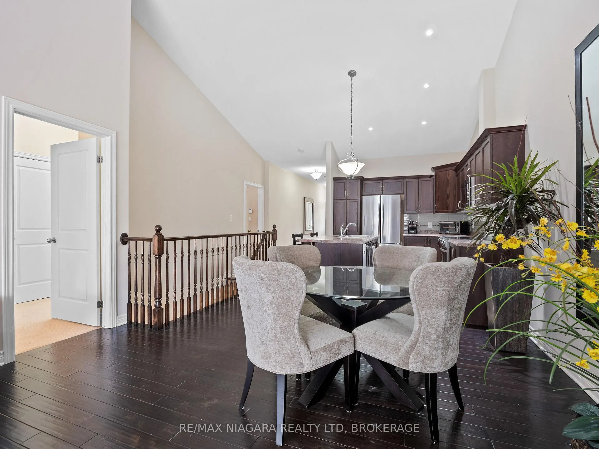 Photo 13 of Unit 4, 9440 Eagle Ridge Drive, Niagara Falls, Forestview — HOMEH