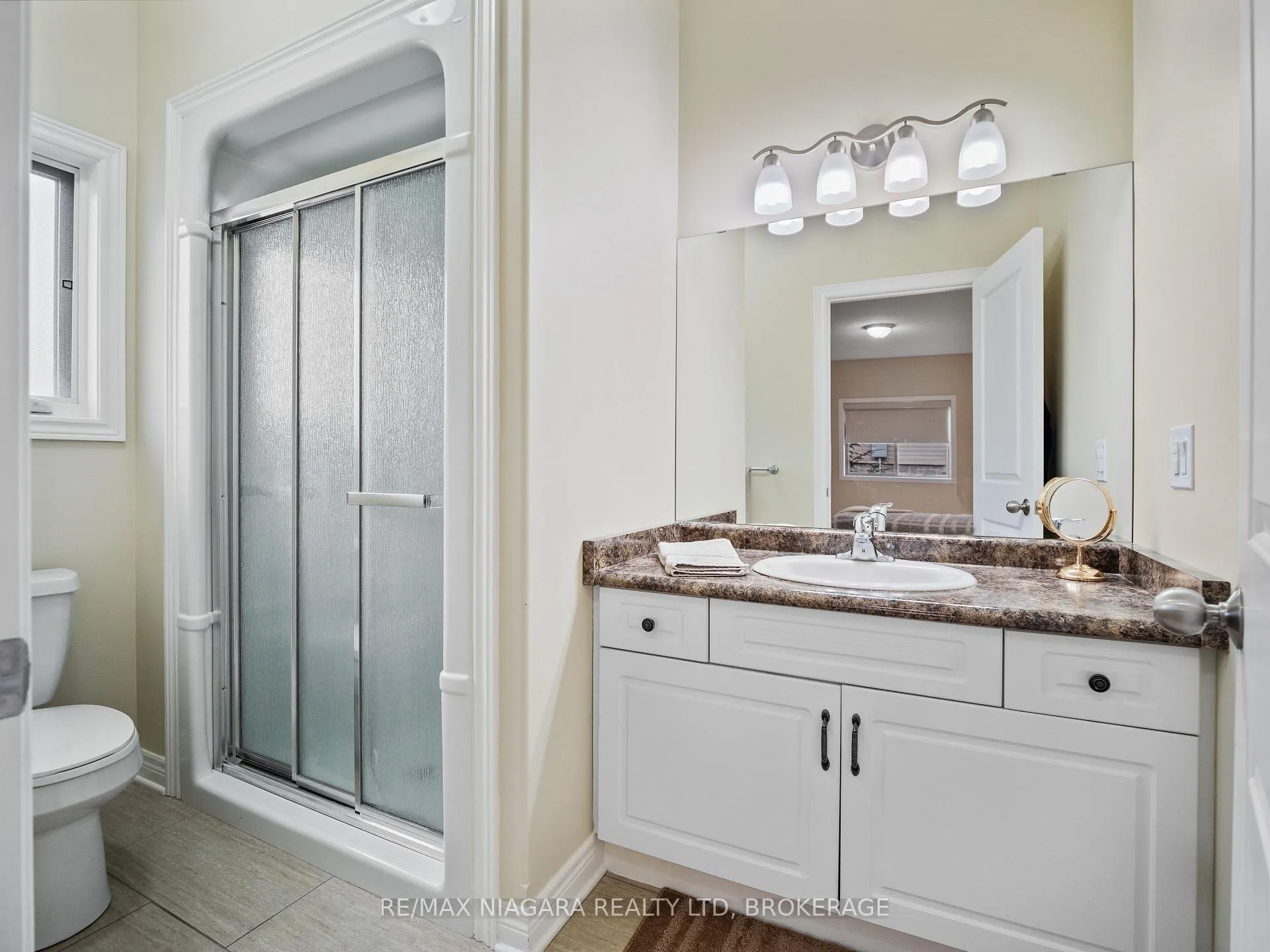 Photo 19 of Unit 4, 9440 Eagle Ridge Drive, Niagara Falls, Forestview — HOMEH