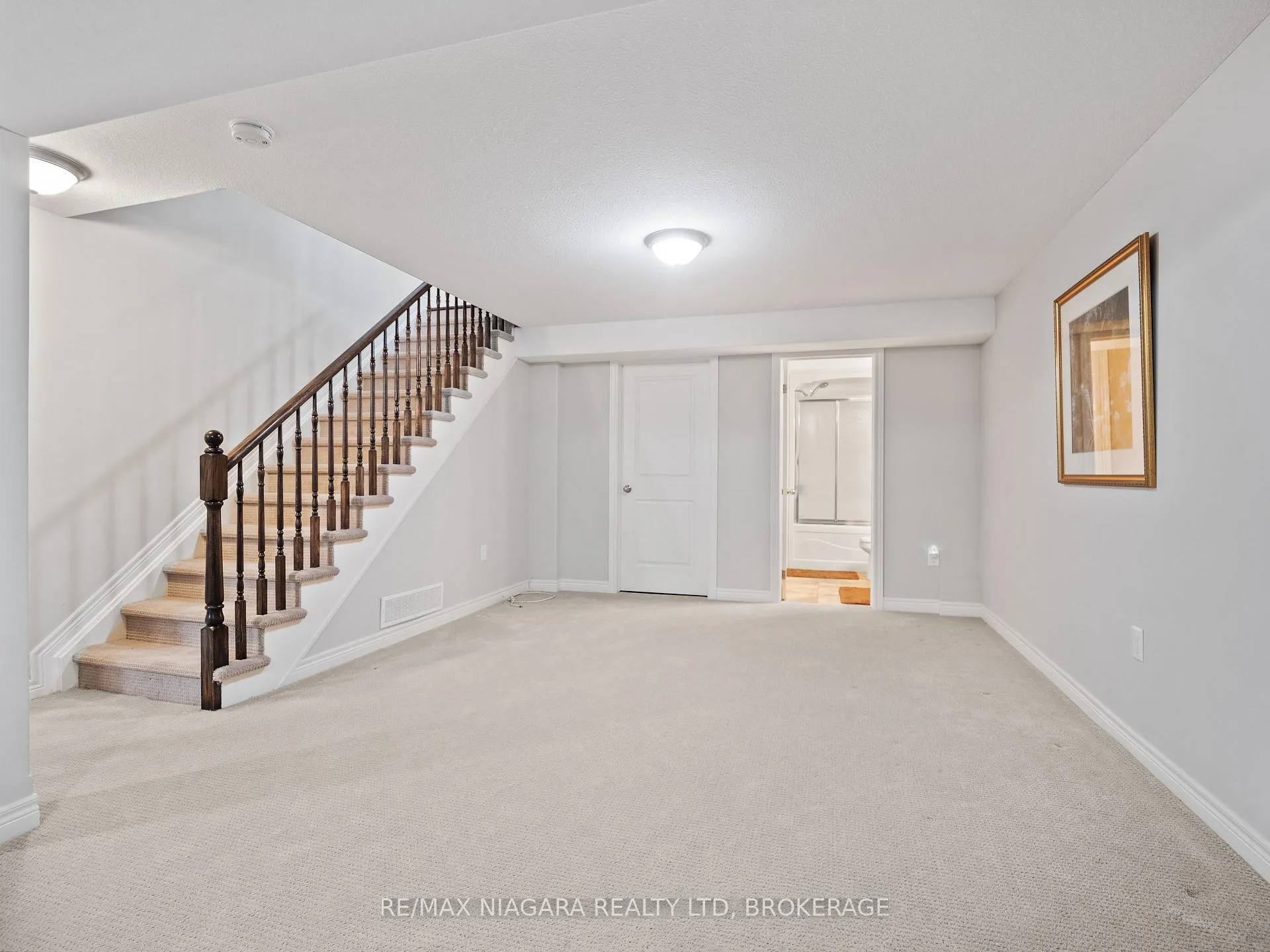 Photo 22 of Unit 4, 9440 Eagle Ridge Drive, Niagara Falls, Forestview — HOMEH