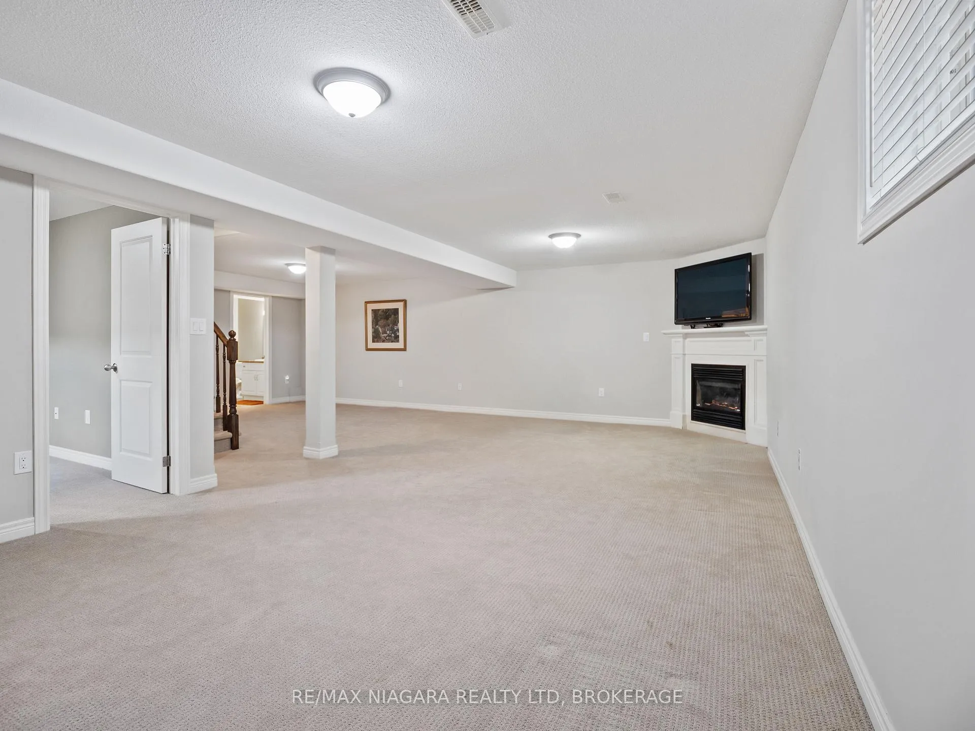 Photo 28 of Unit 4, 9440 Eagle Ridge Drive, Niagara Falls, Forestview — HOMEH