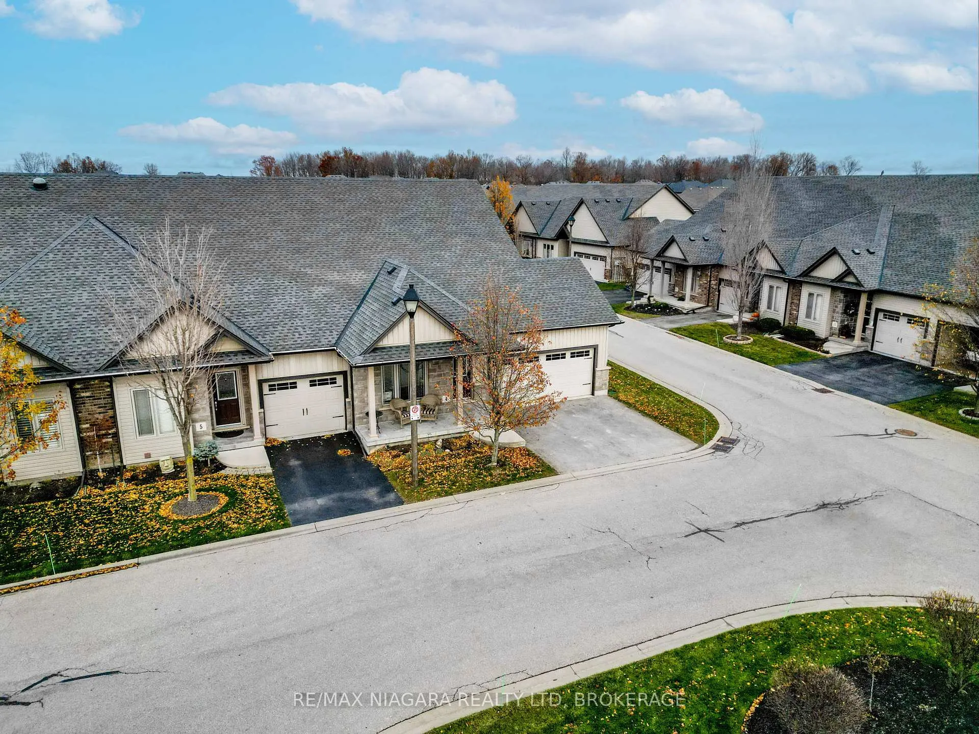 Photo 36 of Unit 4, 9440 Eagle Ridge Drive, Niagara Falls, Forestview — HOMEH