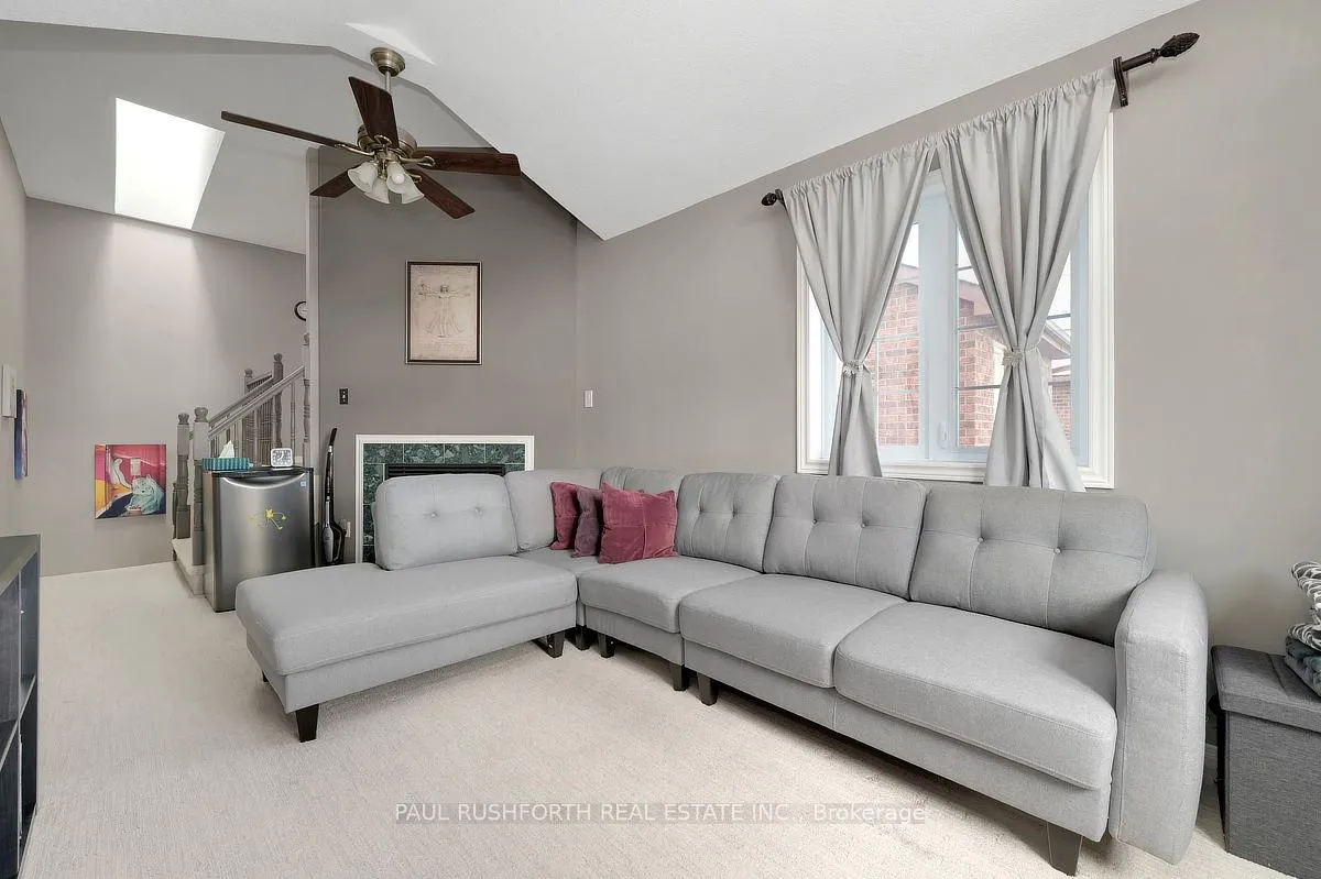 Photo 21 of 38 Windeyer Crescent, Ottawa, Kanata - Kanata Lakes/Heritage Hills — HOMEH