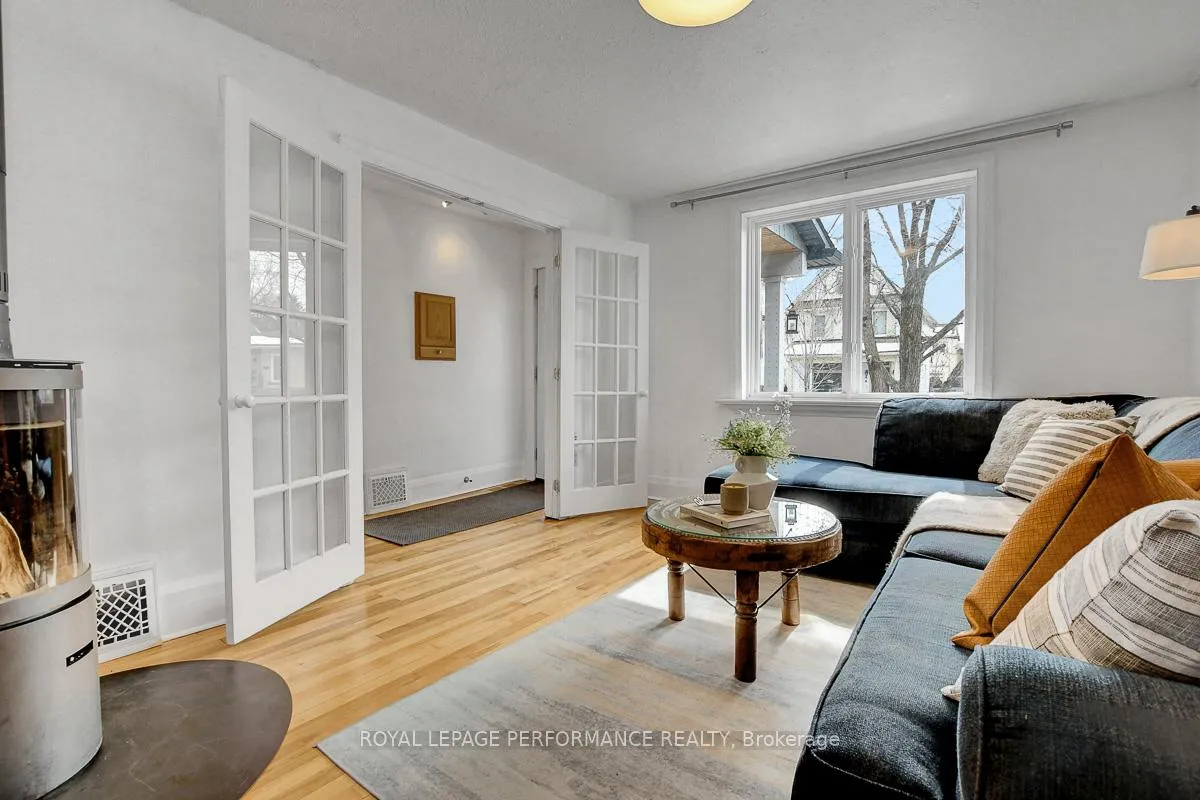 Photo 8 of 45 Queen Mary Street, Ottawa, Overbrook — HOMEH