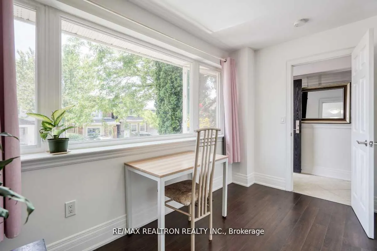 Photo 5 of 44 Jesmond Avenue N, Toronto, Oakwood Village — HOMEH