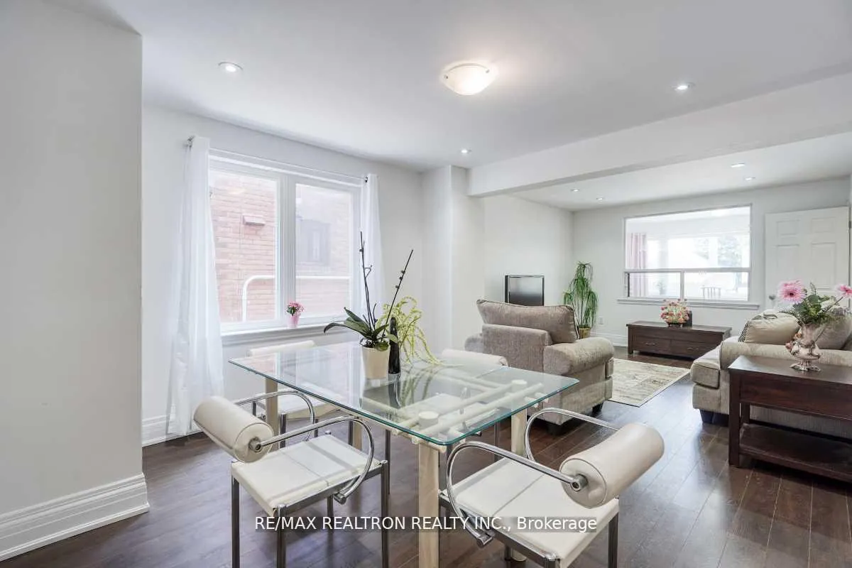 Photo 13 of 44 Jesmond Avenue N, Toronto, Oakwood Village — HOMEH