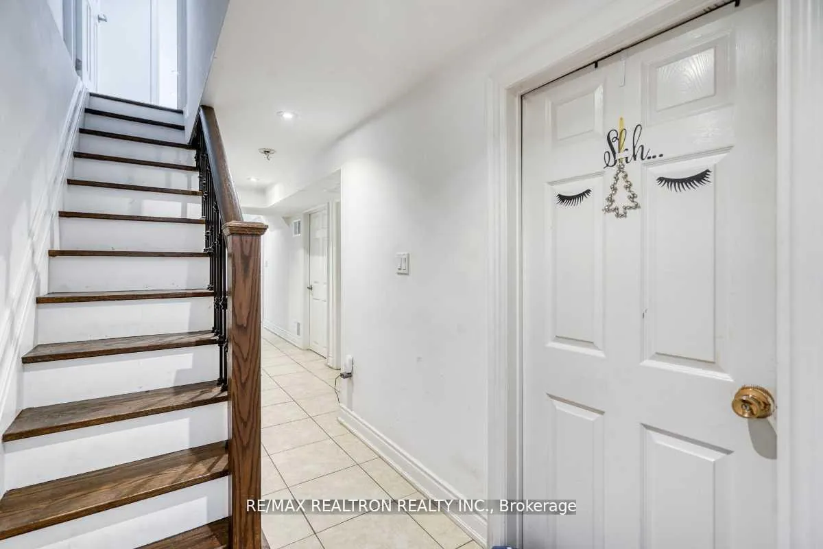 Photo 21 of 44 Jesmond Avenue N, Toronto, Oakwood Village — HOMEH