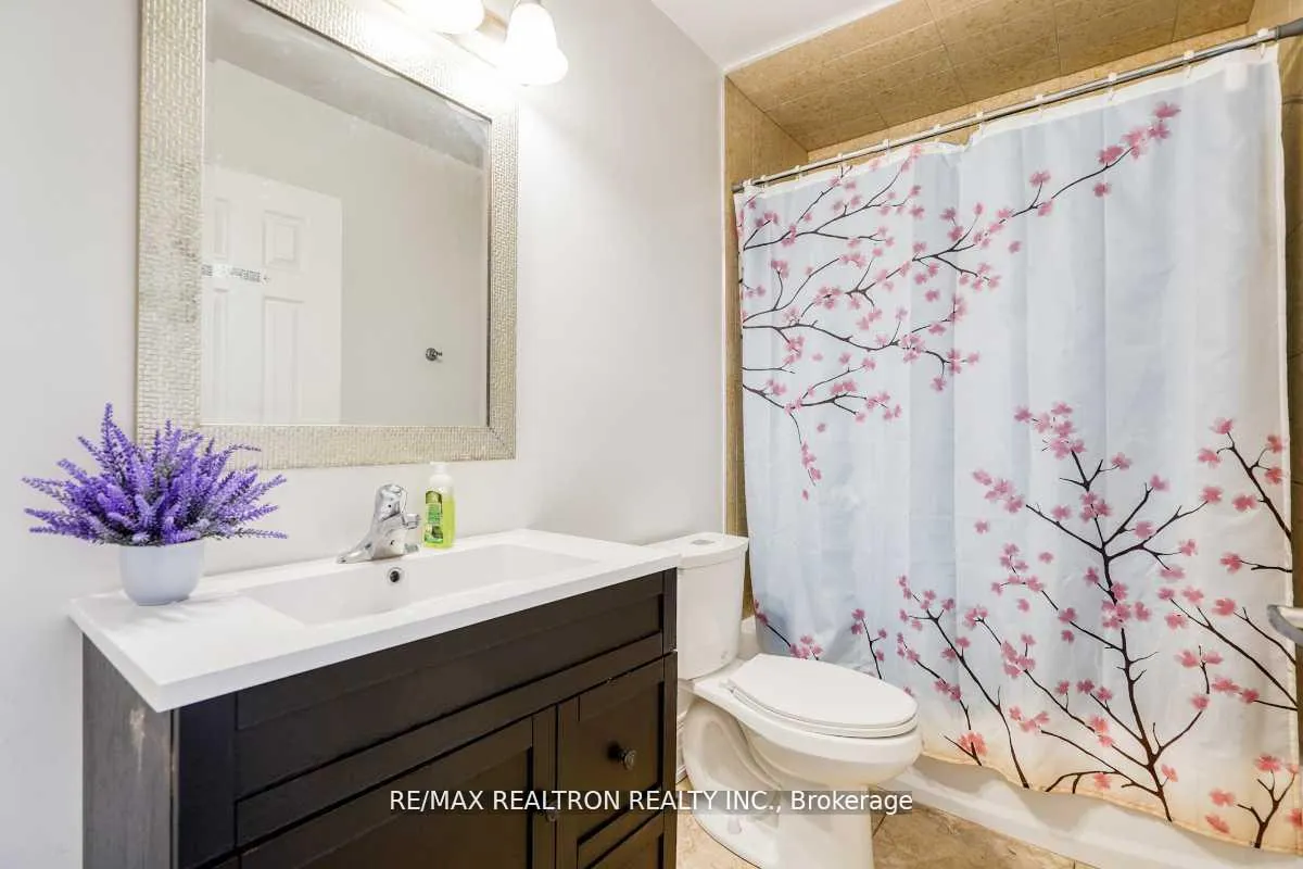Photo 28 of 44 Jesmond Avenue N, Toronto, Oakwood Village — HOMEH