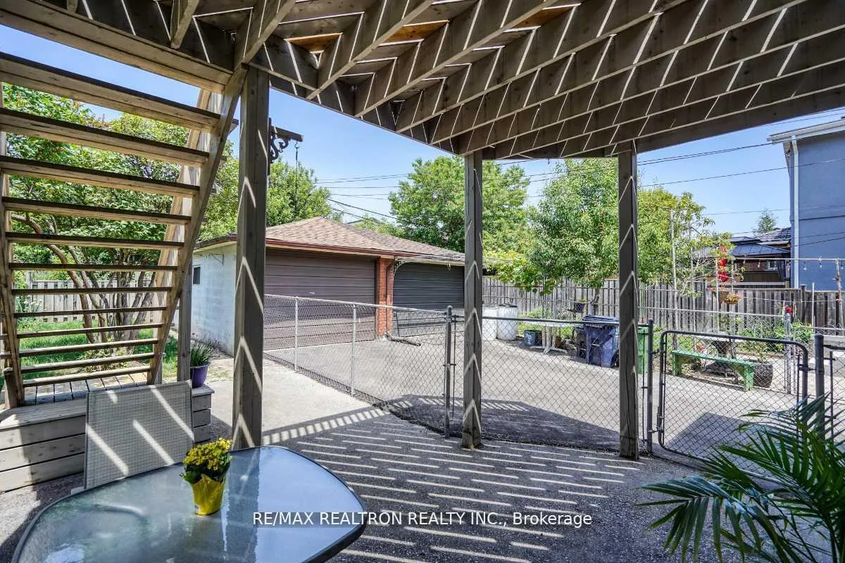 Photo 31 of 44 Jesmond Avenue N, Toronto, Oakwood Village — HOMEH