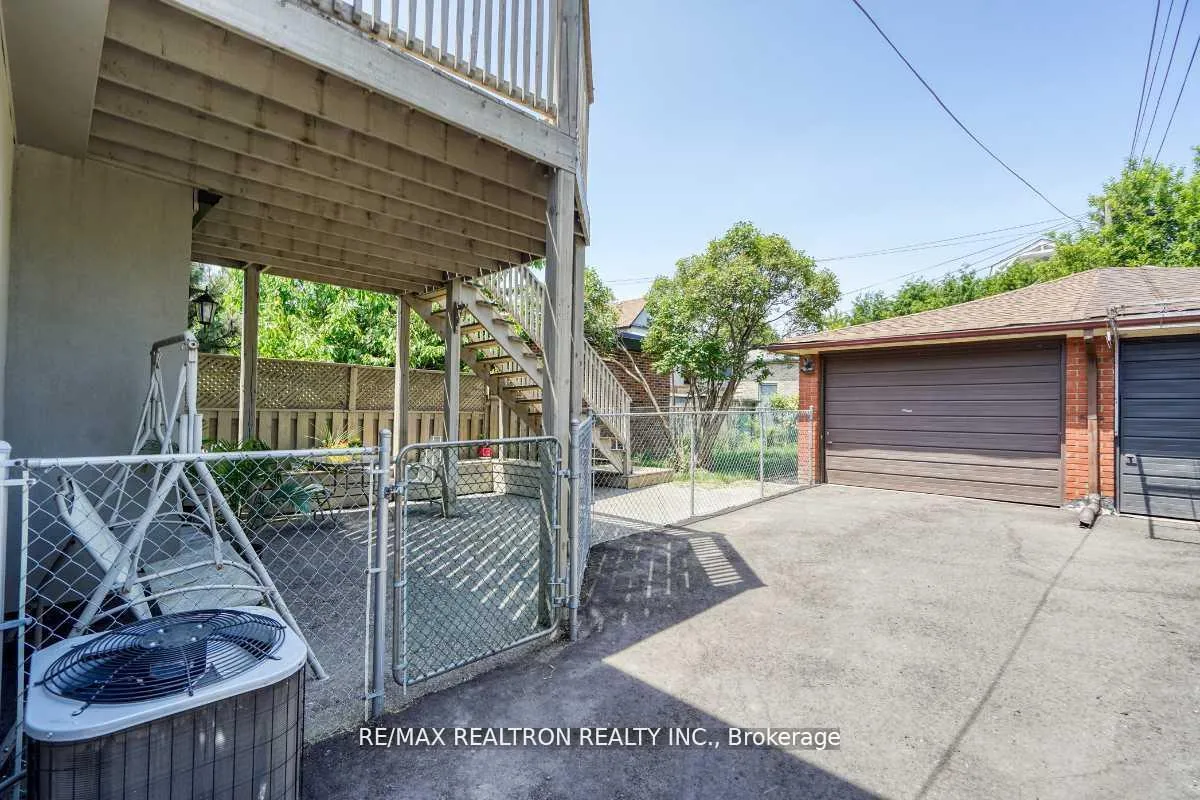Photo 38 of 44 Jesmond Avenue N, Toronto, Oakwood Village — HOMEH