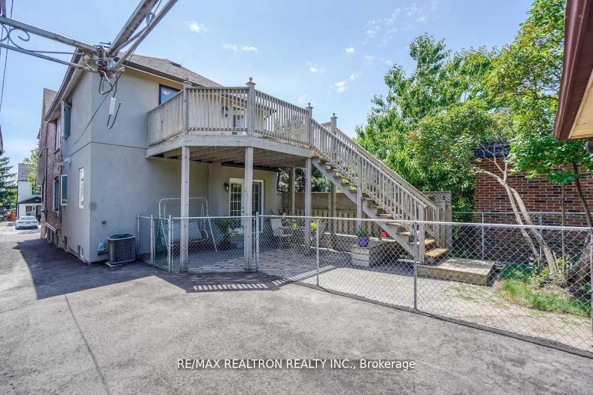 Photo 39 of 44 Jesmond Avenue N, Toronto, Oakwood Village — HOMEH