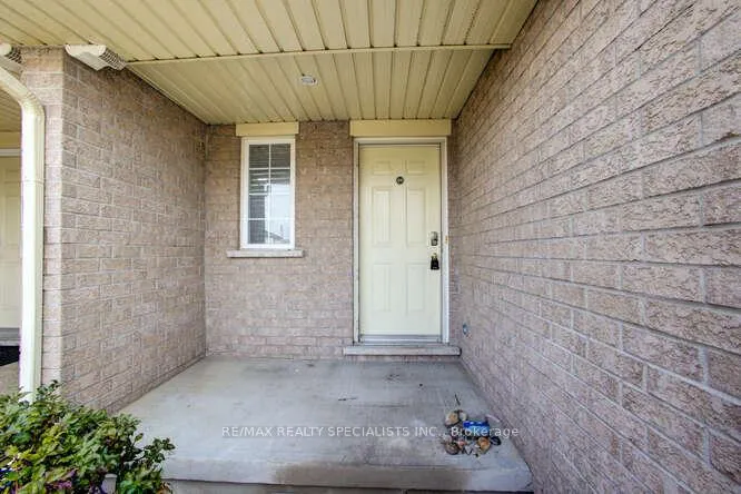 Photo 2 of 213 Britton Place, Kitchener — HOMEH