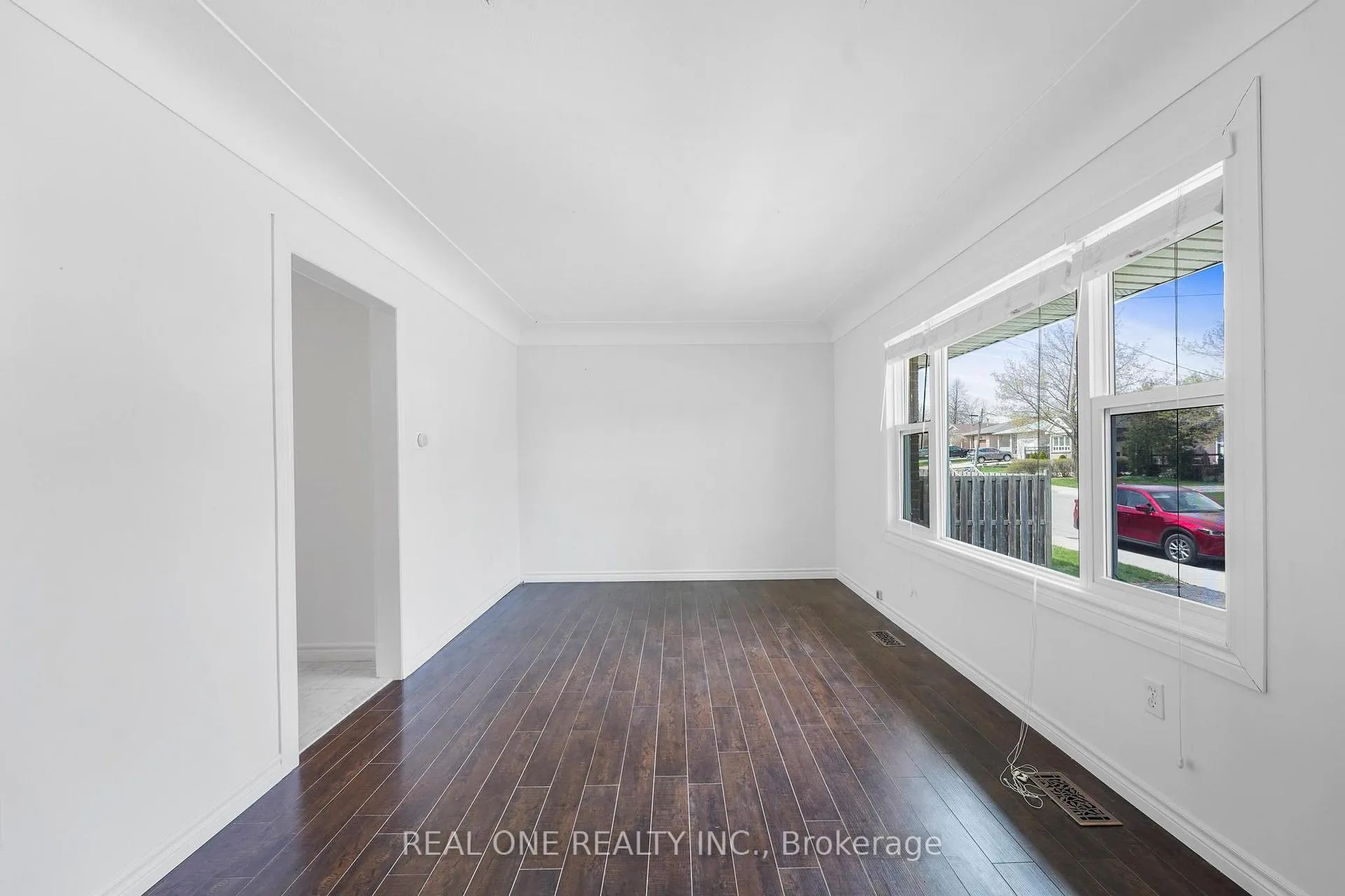 Photo 1 of Unit Upper, 22 Halam Avenue, Hamilton, Burkholme — HOMEH