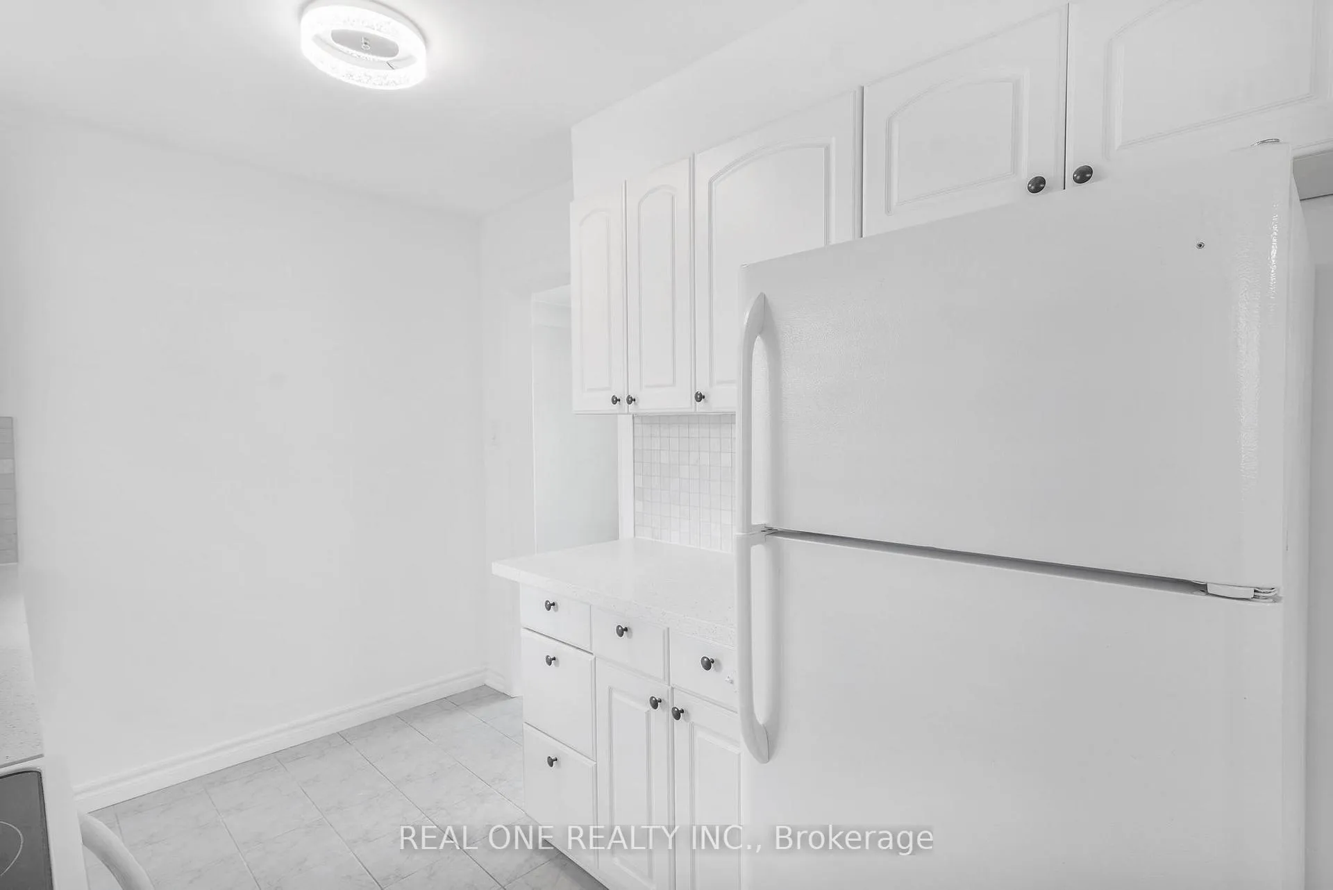 Photo 9 of Unit Upper, 22 Halam Avenue, Hamilton, Burkholme — HOMEH