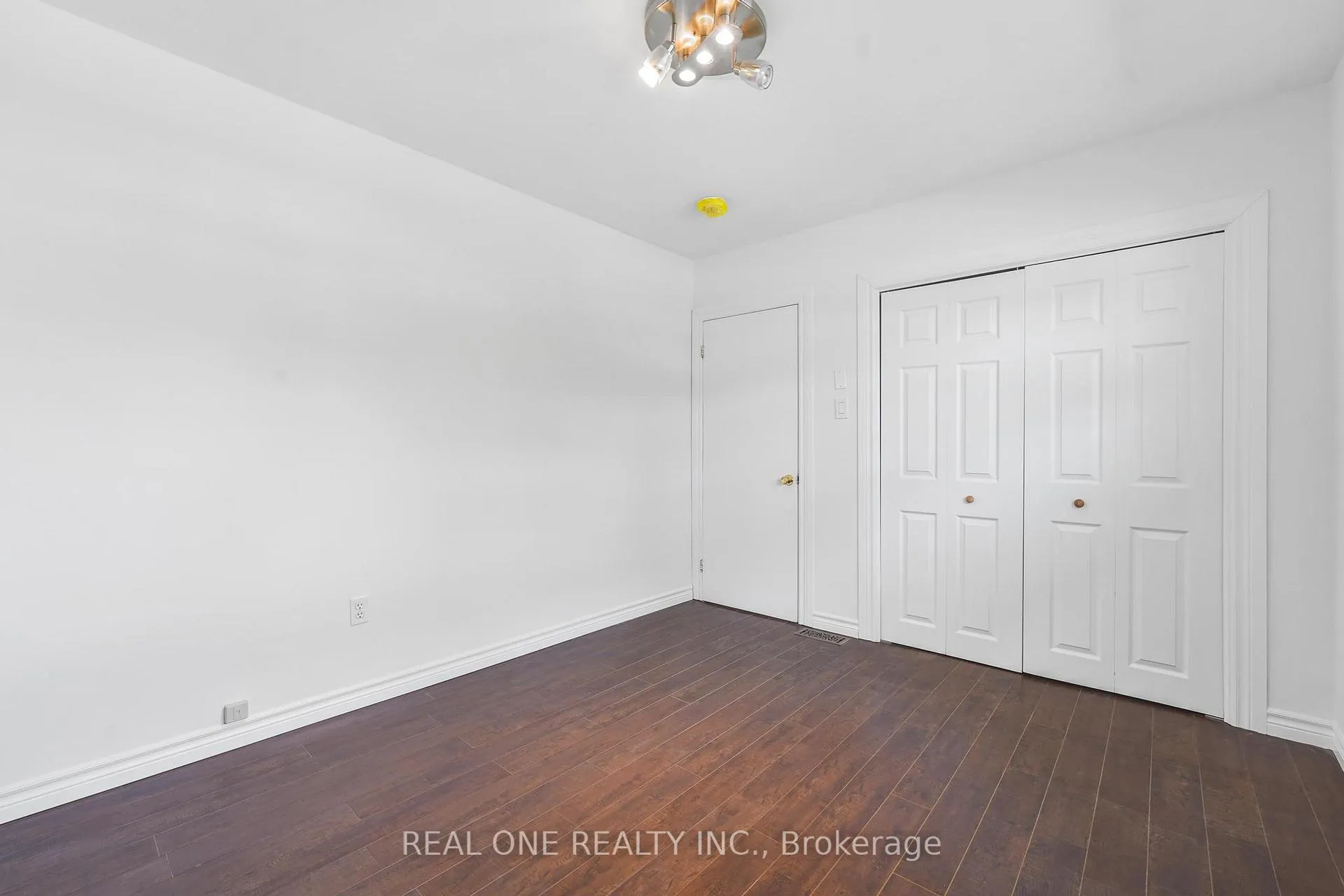 Photo 15 of Unit Upper, 22 Halam Avenue, Hamilton, Burkholme — HOMEH