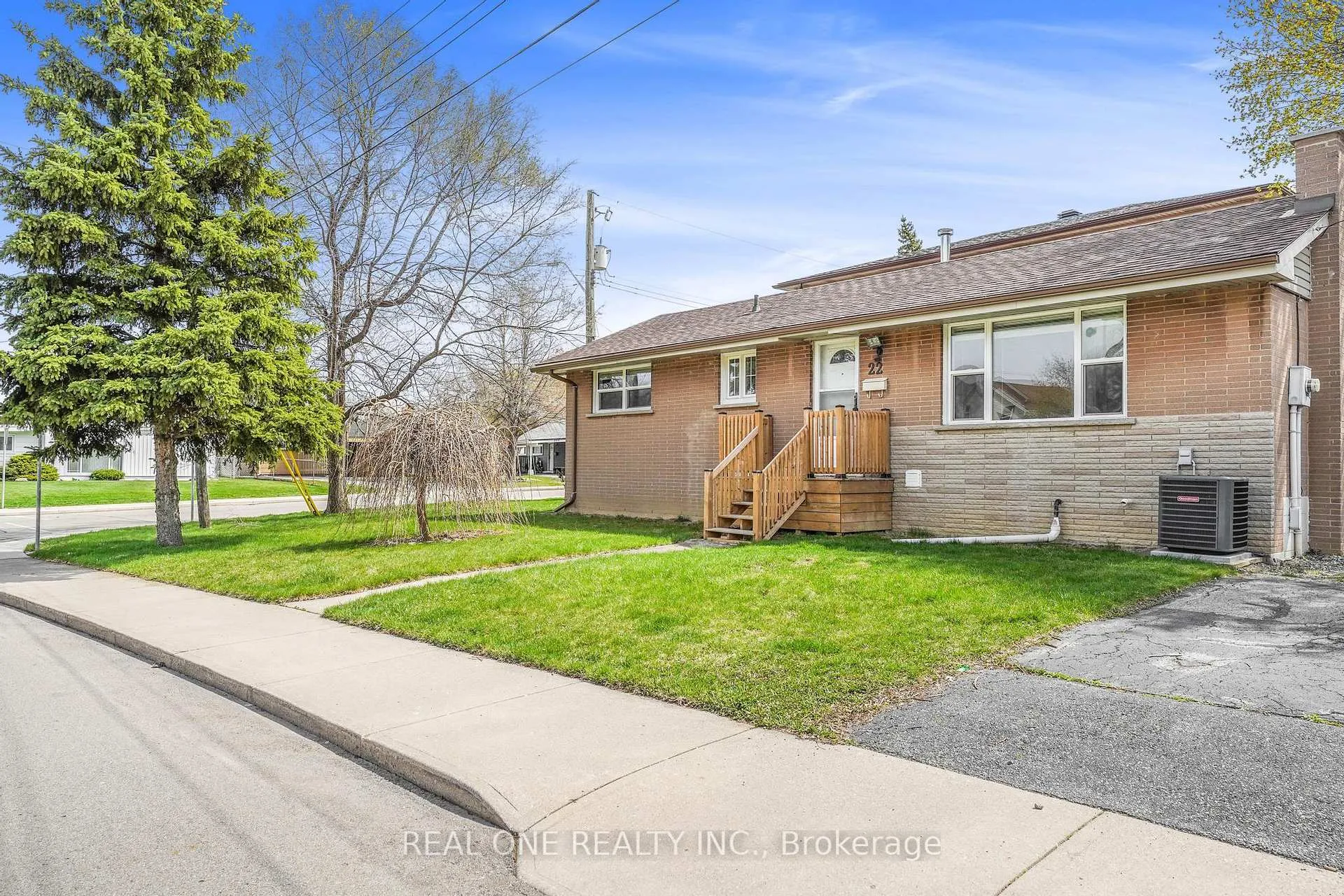 Photo 21 of Unit Upper, 22 Halam Avenue, Hamilton, Burkholme — HOMEH