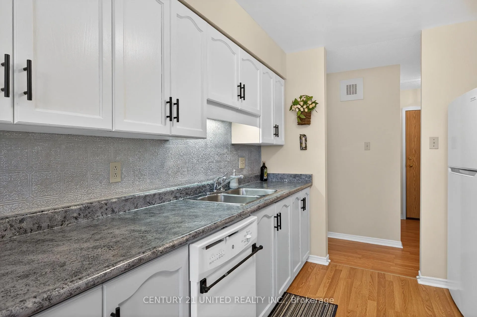 Photo 21 of Unit 206, 2185 Walker Avenue, Peterborough, Ashburnham Ward 4 — HOMEH