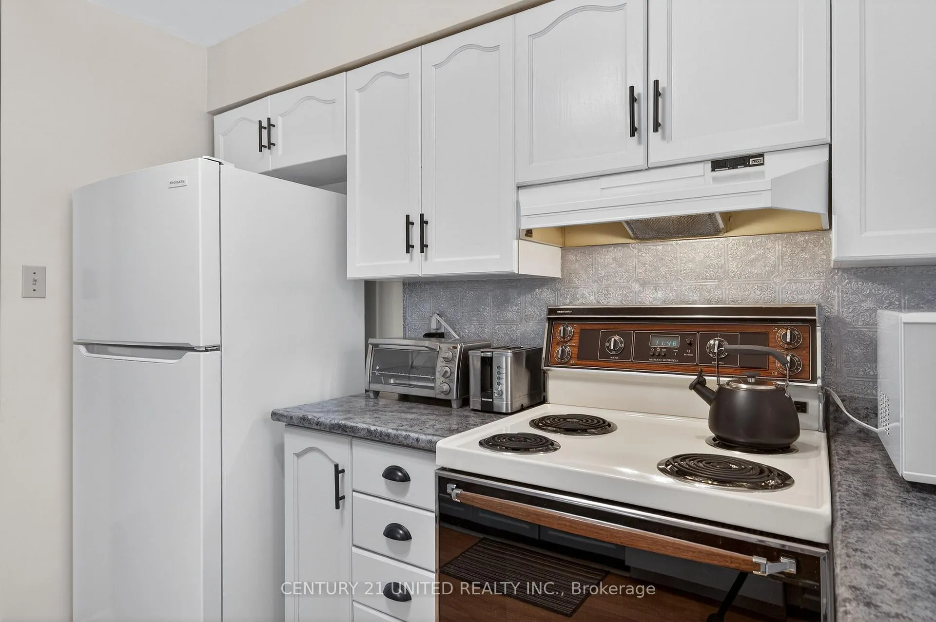Photo 26 of Unit 206, 2185 Walker Avenue, Peterborough, Ashburnham Ward 4 — HOMEH