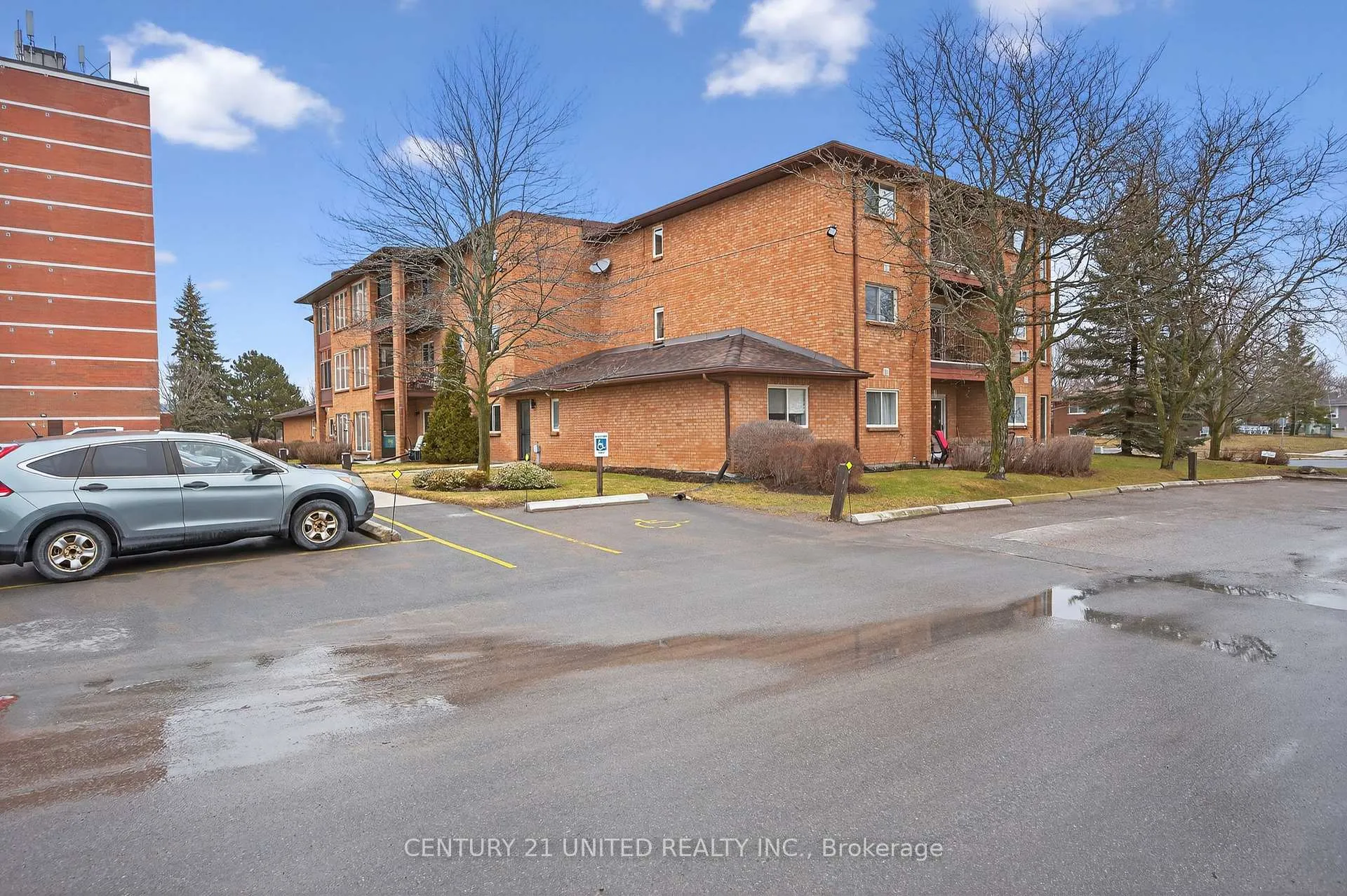 Photo 41 of Unit 206, 2185 Walker Avenue, Peterborough, Ashburnham Ward 4 — HOMEH