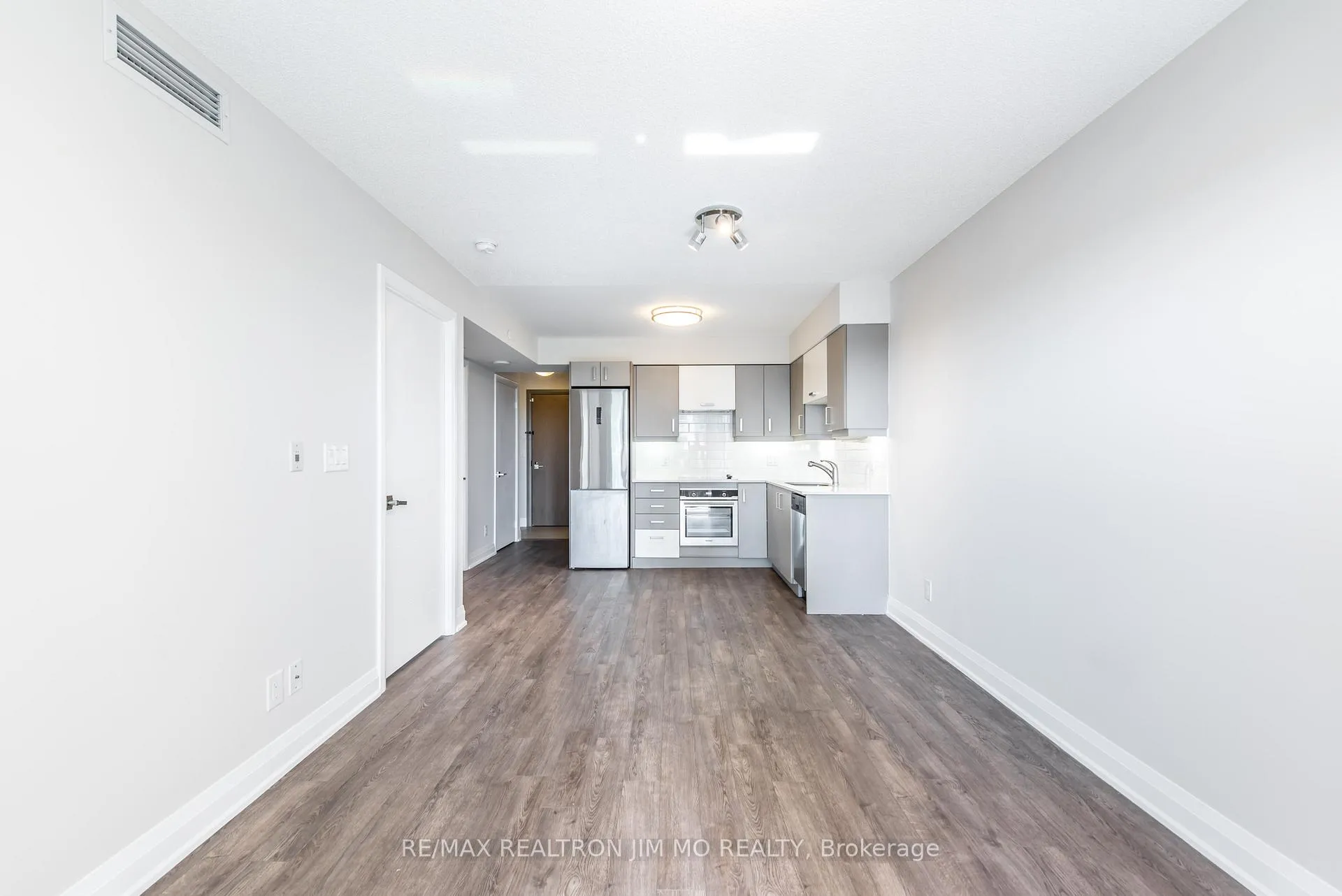 Photo 3 of Unit 1709, 18 Uptown Drive, Markham, Unionville — HOMEH