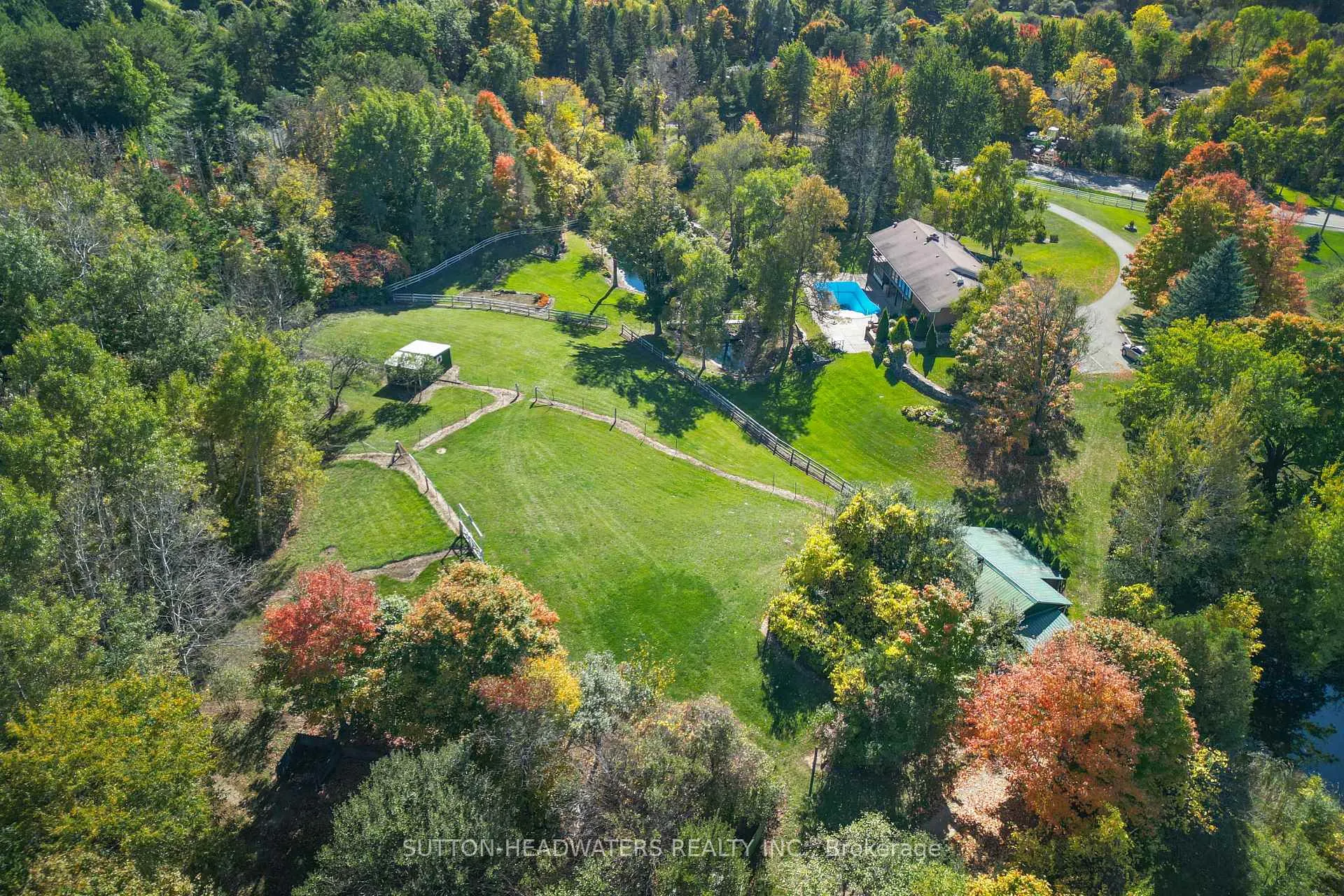 Photo 4 of 16735 Mississauga Road, Caledon, Rural Caledon — HOMEH