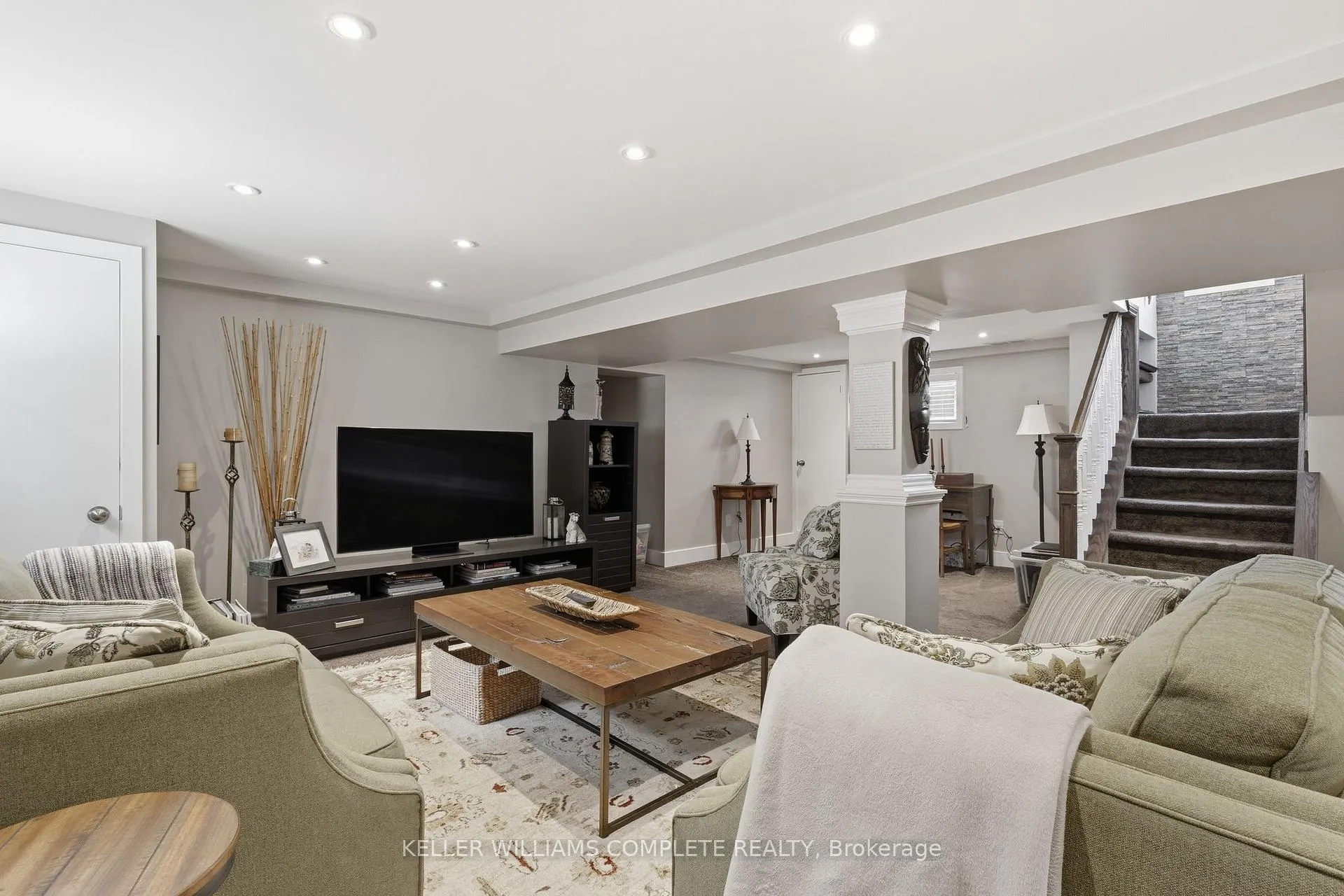 Photo 25 of 299 East 24th Street, Hamilton, Burkholme — HOMEH