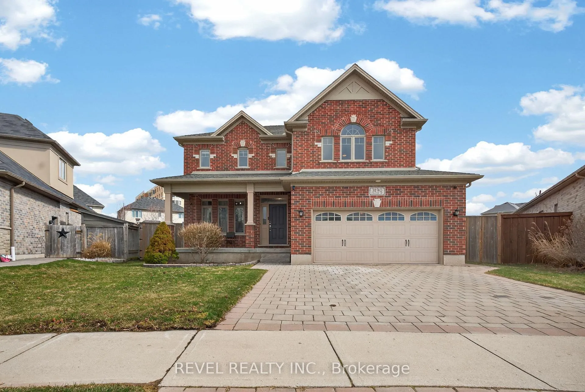 Photo 2 of 3190 Pincombe Drive, London, South W — HOMEH