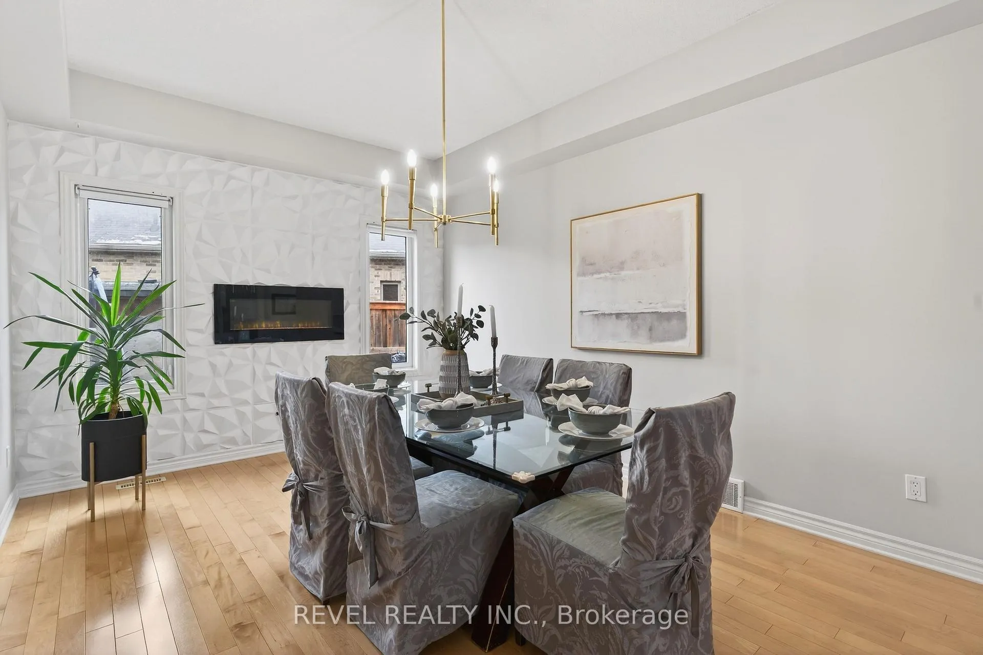 Photo 9 of 3190 Pincombe Drive, London, South W — HOMEH