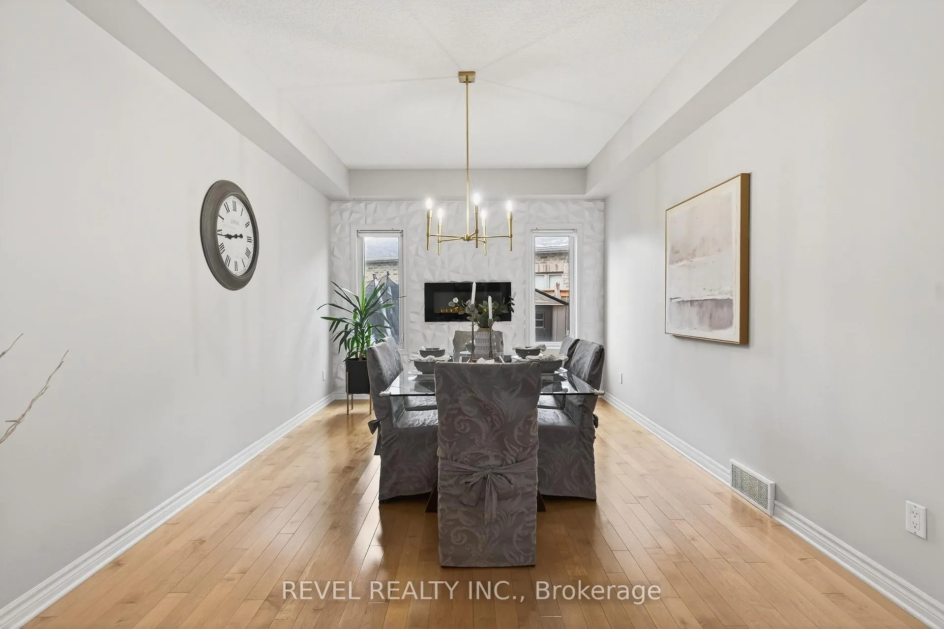 Photo 10 of 3190 Pincombe Drive, London, South W — HOMEH