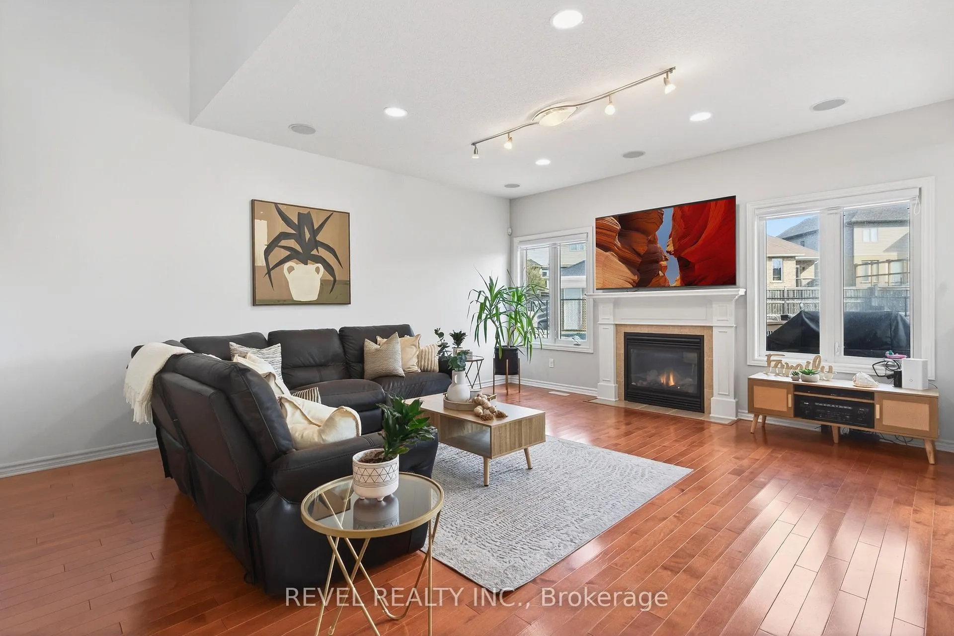 Photo 18 of 3190 Pincombe Drive, London, South W — HOMEH
