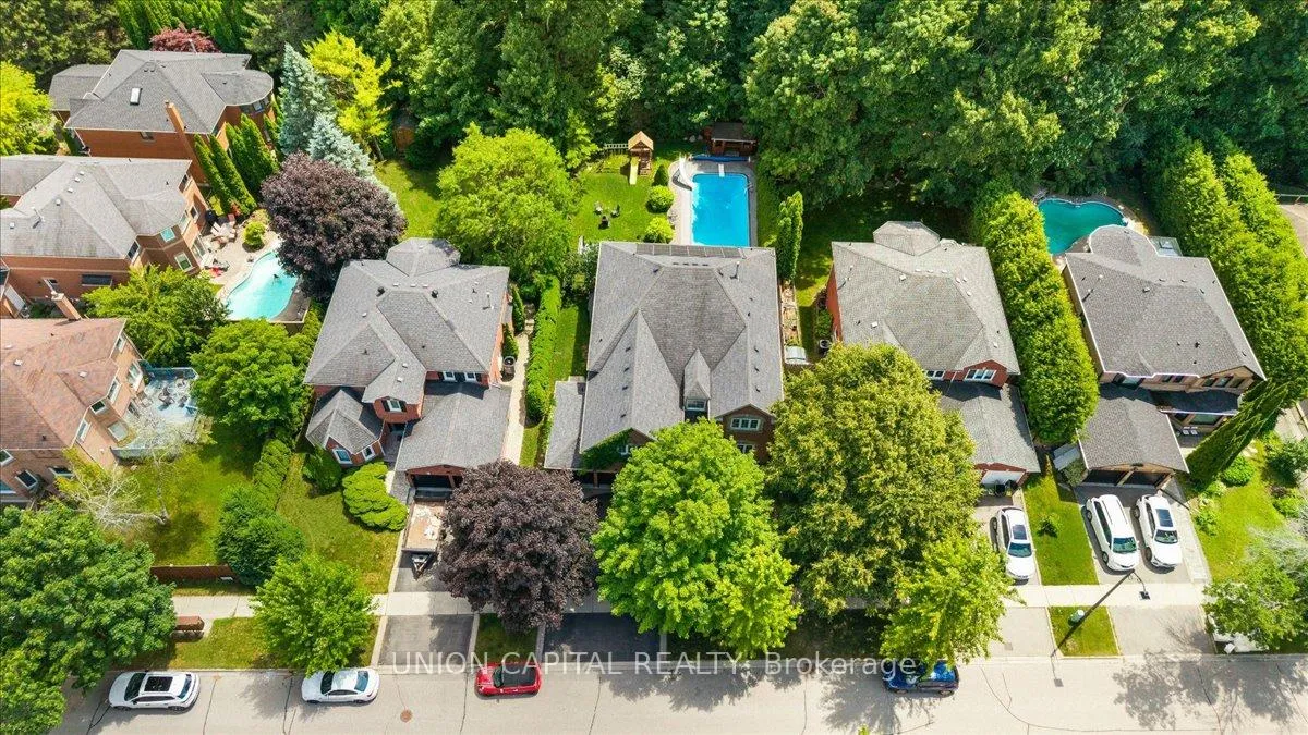 Photo 1 of 86 Charing Crescent, Aurora, Aurora Highlands — HOMEH