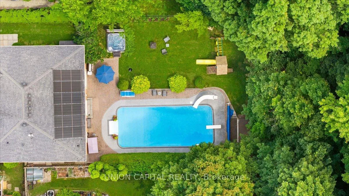 Photo 3 of 86 Charing Crescent, Aurora, Aurora Highlands — HOMEH